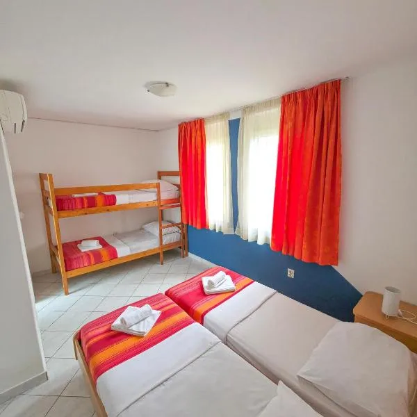 Hostel Amfora, hotel v Fažani