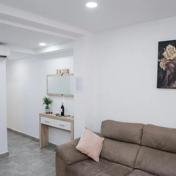 Apart LA PLANA II, hotell i Castellón de la Plana