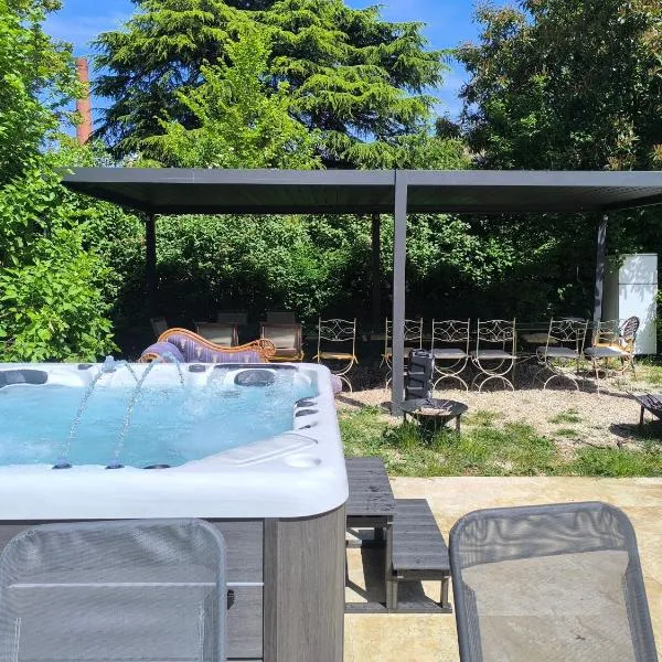 Domaine de Ris, ξενοδοχείο σε Ris-Orangis