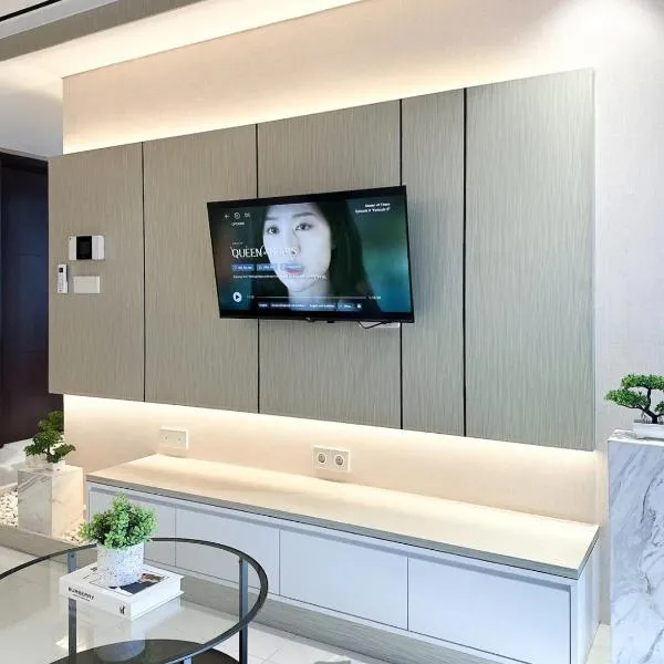 Casablanca mall connected chitani tower new 2 bedroom apartment 73sqm luxurious furniture new best facilities building casa grand hotel grade, khách sạn ở Jakarta