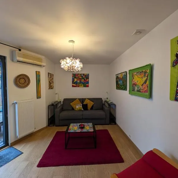 Studio cosy avec jardin et clim - proche Paris โรงแรมในSaint-Maur-des-Fossés