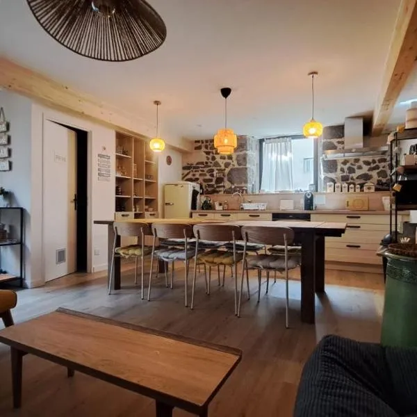 En si bon chemin - Gîte d'étape chemin 70, хотел в Le Monastier sur Gazeille