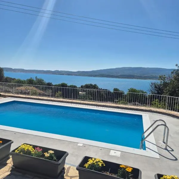 Casa di Pietro 2, hotel em Fársa