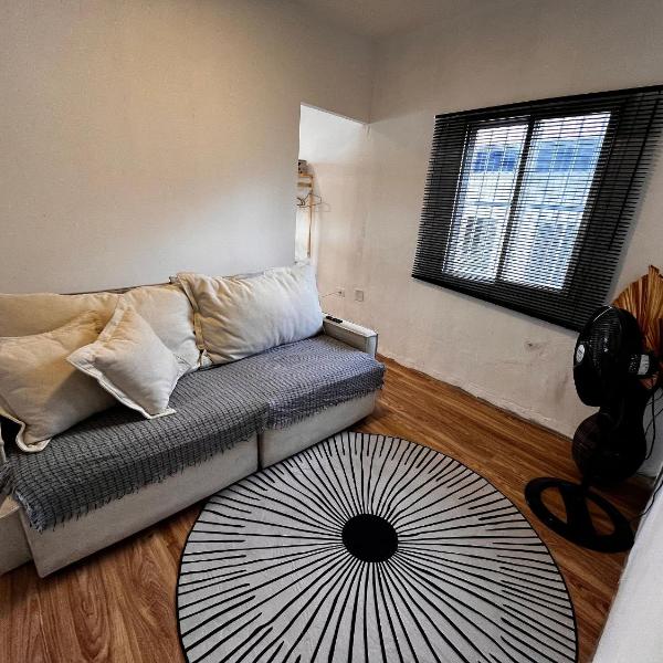 Apto-Canto do Forte - Suite- 1dorm -Sacada- Wi Fi -200 m da Praia e 20m dos Bares e restaurantes - uma Vaga de Garagem