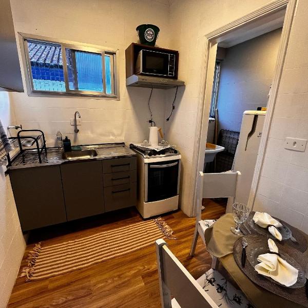 Apto-111-Canto do Forte - Suite- 1dorm -Sacada- Wi Fi -200 m da Praia e 20m dos Bares e restaurantes - uma Vaga de Garagem - Foto 5