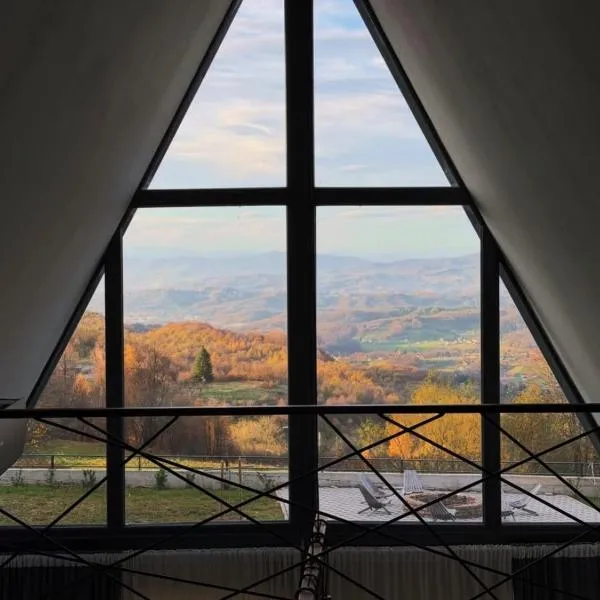 Klek 77 Luxury Chalets near Jahorina, hotel di Paočići
