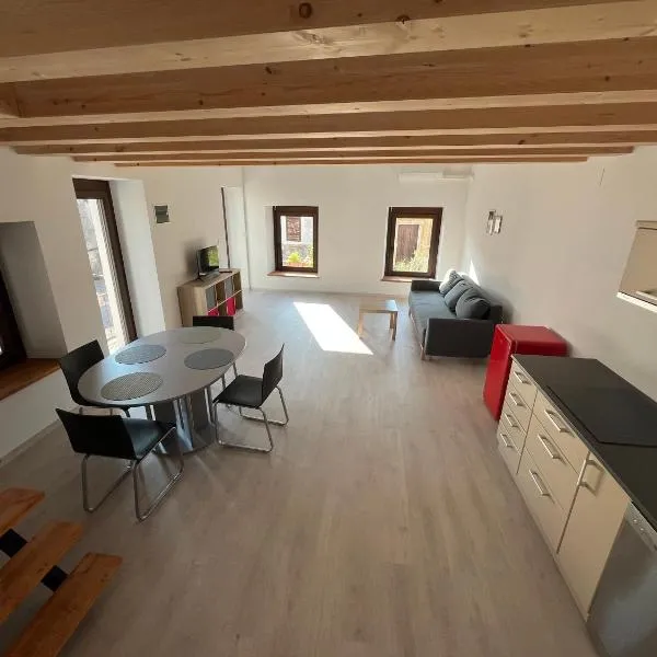 Apartma OLJKA, hotel di Črniče