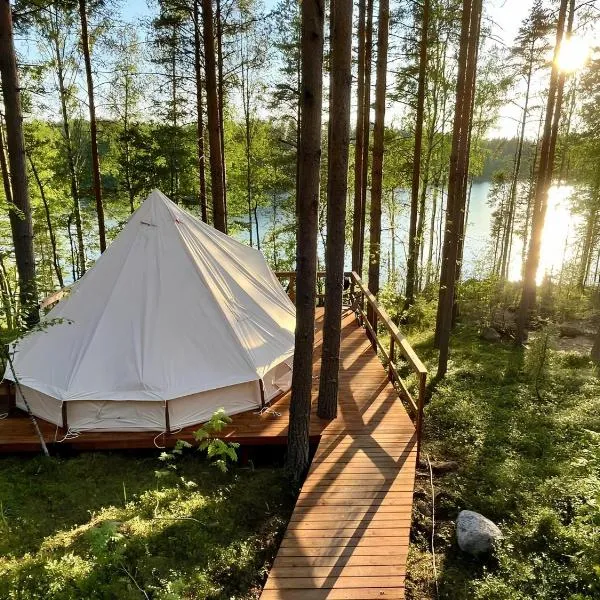 Alaska Glamping Linnansaari, hotel Savonlinnában