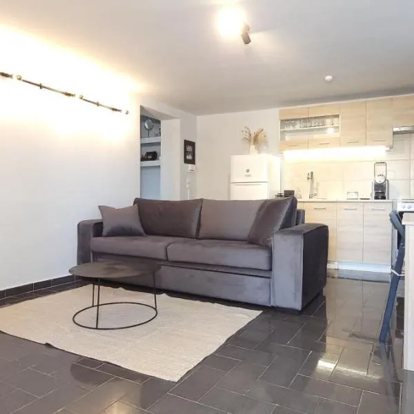 West Garden At Aigio By Greece Apartments, hotel v destinácii Aigio