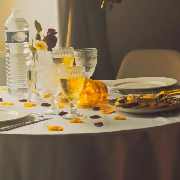 Viesnīca Une bulle de bien être au rendez vous avec spa privatif et petit déjeuner inclus pilsētā Pexiora