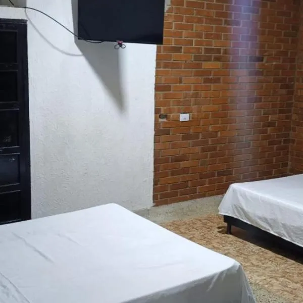Hotel saussa, hotel sa Turbo
