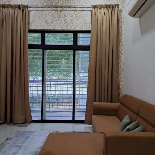 Homestay Putrajaya Ayer 8 Elhabib Suites with WiFi โรงแรมในปุตราจายา