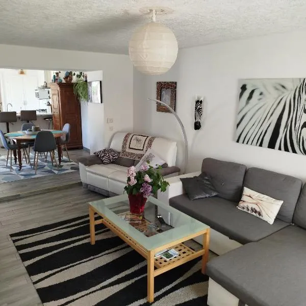 Maison au calme pour 7 personnes, hôtel à Saint-Junien