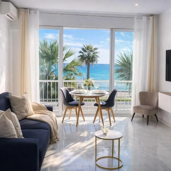 Exceptional studio with panoramic sea views, Hotel in Nizza