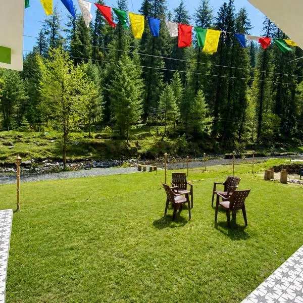 The Spiritual Cafe - Riverside Cafe & Homestay: Jibhi şehrinde bir otel