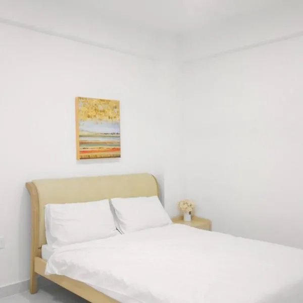 Bougainvillea Breeze, hotel a Male City