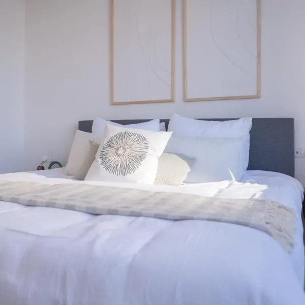 Appartement charmant au centre-ville, proche de l'aéroport, hotel en Charleroi