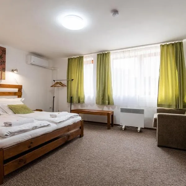 Katalin vendégház alsó szint, hotel in Visegrád