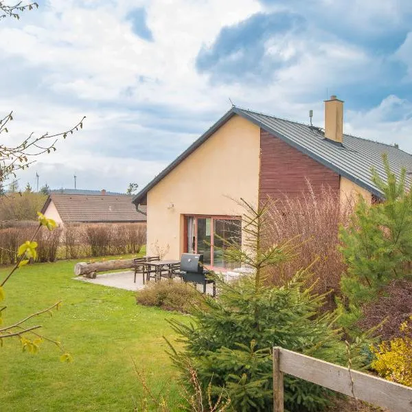 FAMILY HOUSE Tisá, hotel en Tisá