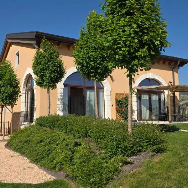 Agriturismo Igino - Camere fra Vigneti della Valpolicella, хотел в Неграр