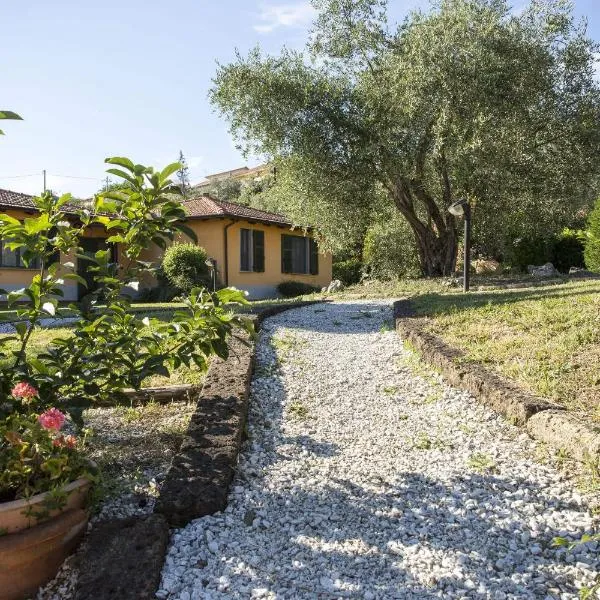 Appartamenti Residence Montebello, relax con giardino e piscina, ξενοδοχείο σε Bolano