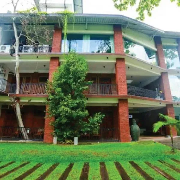 Katunayaka City Hub Hotel by Leeads, hotel a Katunayake