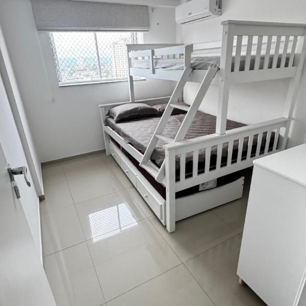 Apartamento confortável e bem localizado - Foto 2