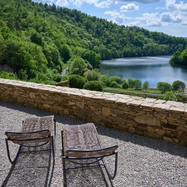 castel de Grafeuille, готель у місті Hautefage