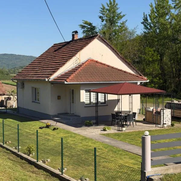 Vikendica Lazic, hotel sa Crnča