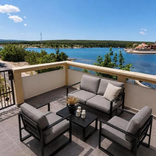 Apartment Antonia Panoramic Sea View and Terrace, hotel en Kruševo