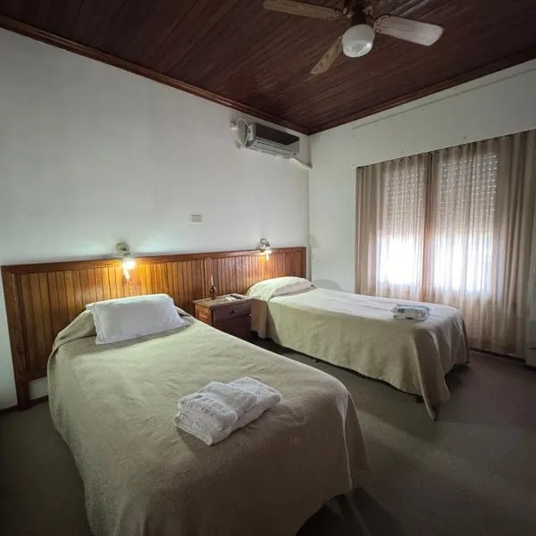 Hotel Guamini, hotel u gradu Guaminí