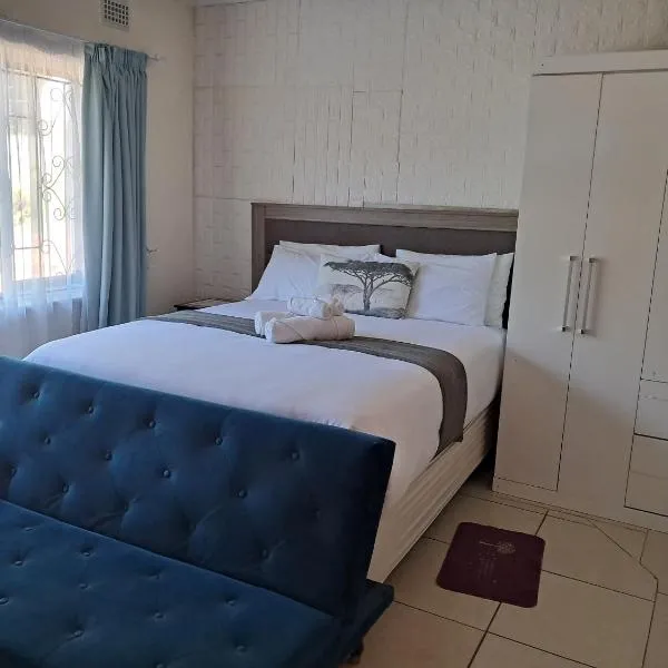 25 Jacaranda Lodge & Backpackers, hotel a Pinetown