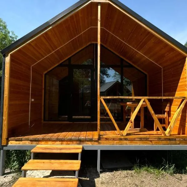 Афрейм-Барнхаус домики 7000KGS, hotel di Arkit