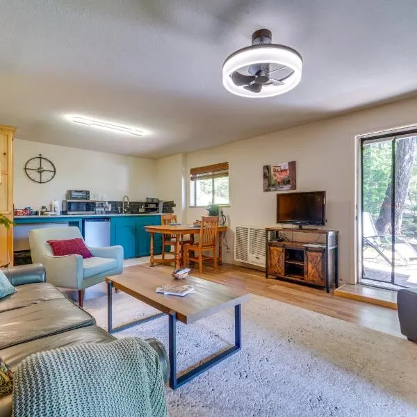 Hike, Bike & Swim! Wooded Retreat in Nevada City, hotel em Nevada City