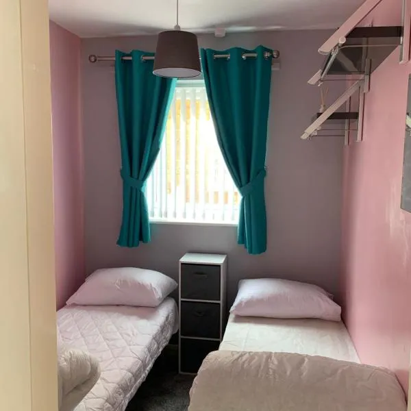 Oak 4 , Trustville holiday park, Mablethorpe, hotel in Trusthorpe
