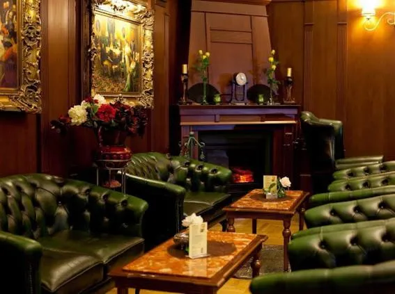 Grand Hotel Residence Piešťany boutique hotel: Piešťany şehrinde bir otel