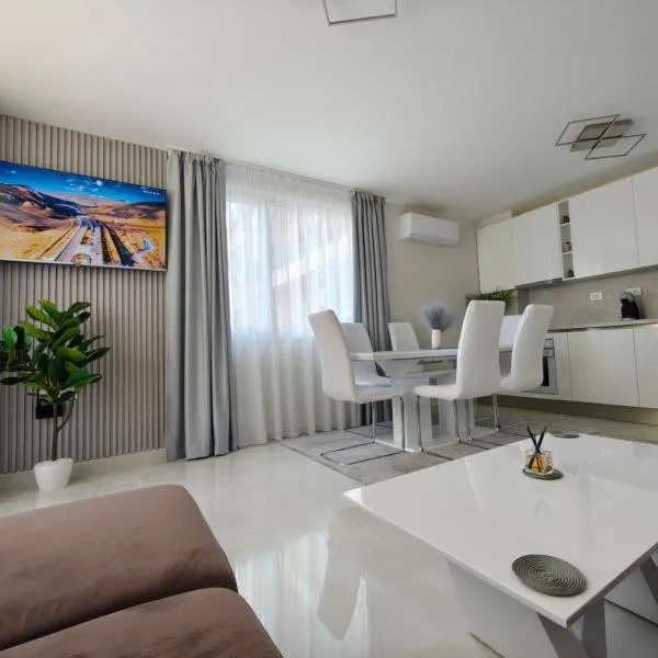 Luxury Apartament CROWN, hotel in Stara Zagora