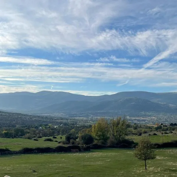 Casa Pastora, Vistas al Valle de Lozoya y Parque Nacional del Guadarrama, hótel í Garganta de los Montes