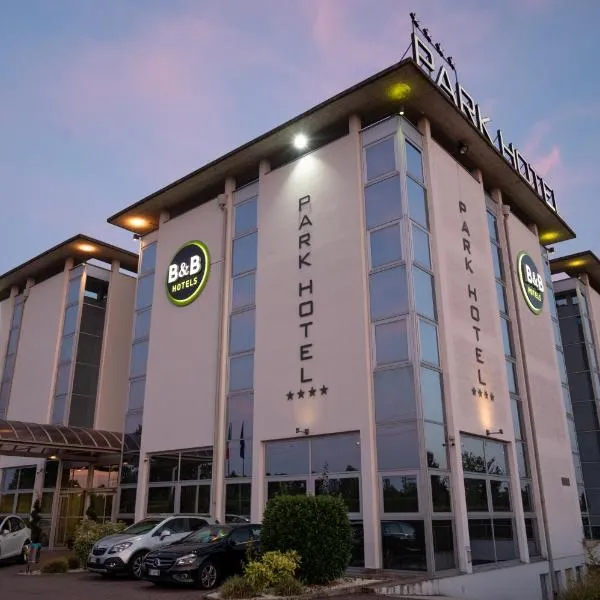카사노 다다에 위치한 호텔 B&B HOTEL Park Hotel Cassano