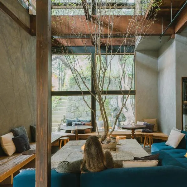 RoheN HAKONEYUMOTO, hotel v destinaci Hakone