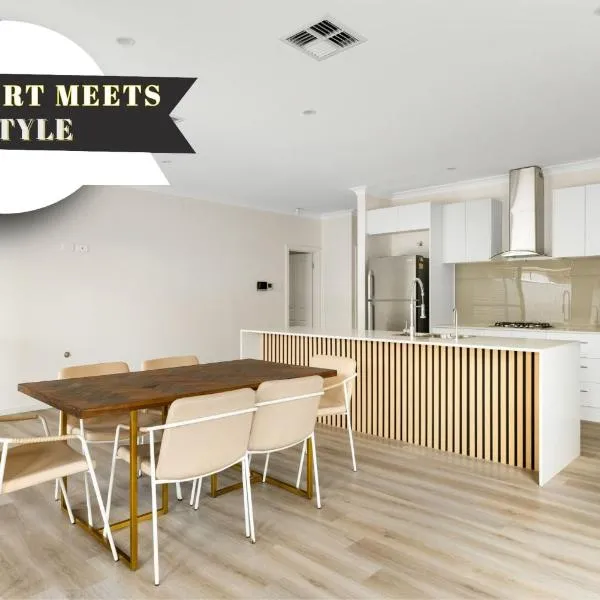Family-Friendly 4BR Haven - Big Space Comfort, hotel a Smithfield