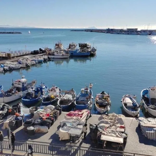 Tower casa vacanze 1, hótel í Anzio