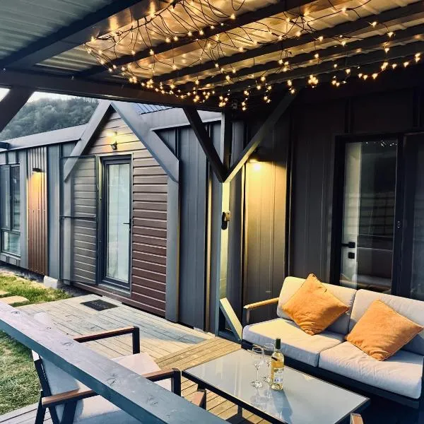 Peak View Tiny House, hotel i Zărneşti