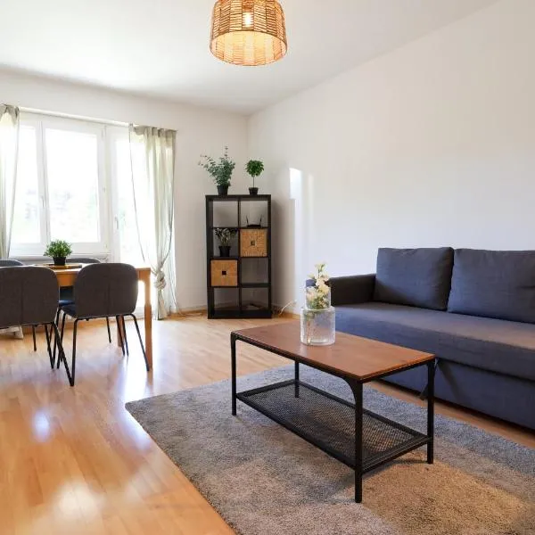 Simple & Comfy Apartment in Zürich, hotelli kohteessa Zürich