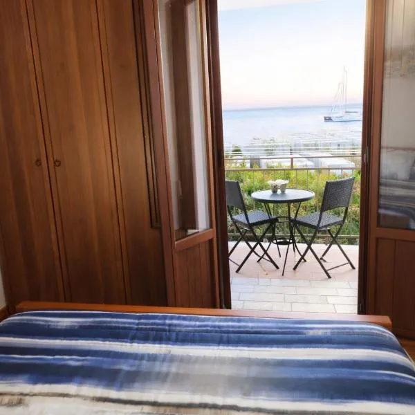 Un Mare di Sogni Vista Porto e Mare a Sciacca, hotel Sciaccában