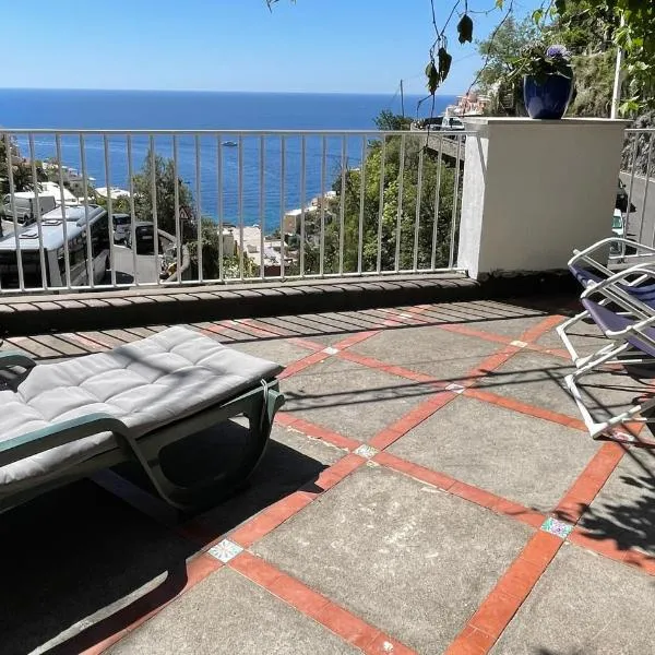 Alma Maris Positano - Terrazza vista mare، فندق في بوسيتانو