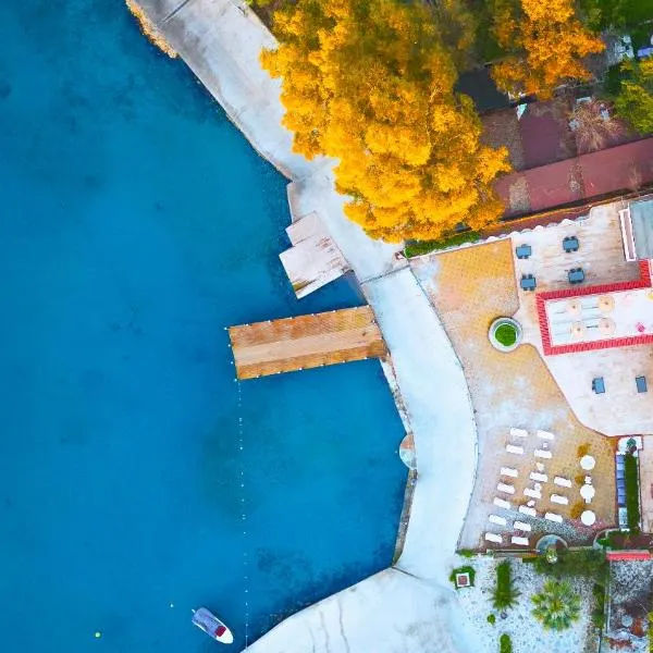 Oscar Seaside & Spa Hotel by Club Aquarium، فندق في غوفرجينليك