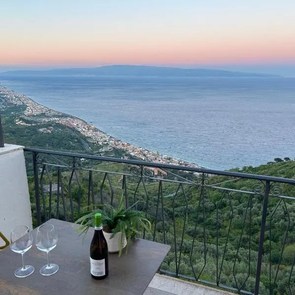 Domus Mea, Case Vacanza Vista Mare vicino Taormina, Hotel in Forza dʼAgro