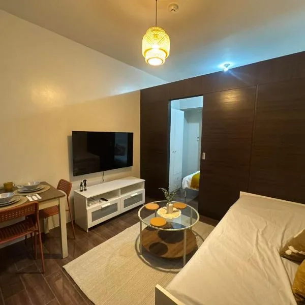 Air Residences Makati 1BR Hall and Balcony, hotell i Manila