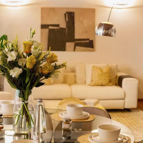 Como Icon Centro Apartment By Icon7 Luxury, Hotel in Como